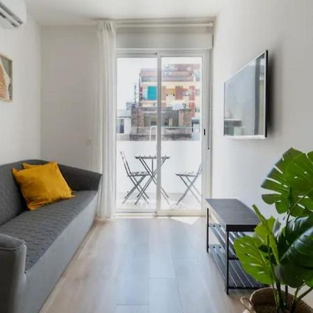 Apartment Close To The Beach Sant Adria de Besos Luaran gambar