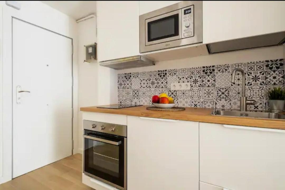 Apartment Close To The Beach Sant Adria de Besos Luaran gambar