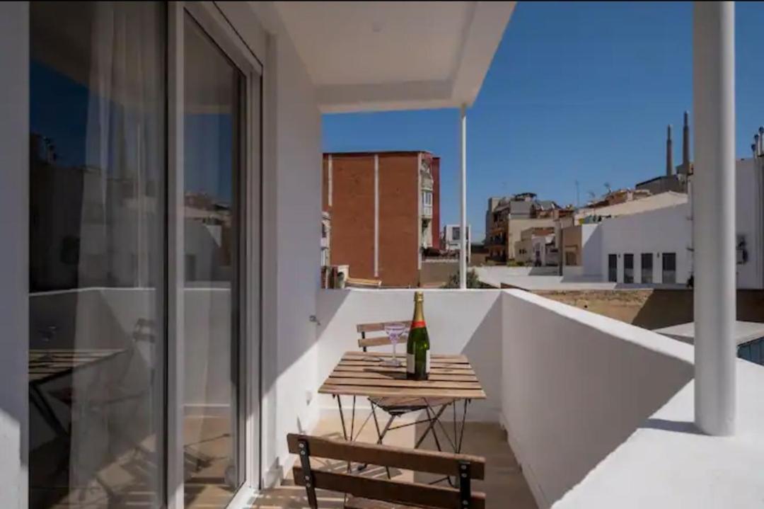 Apartment Close To The Beach Sant Adria de Besos Luaran gambar